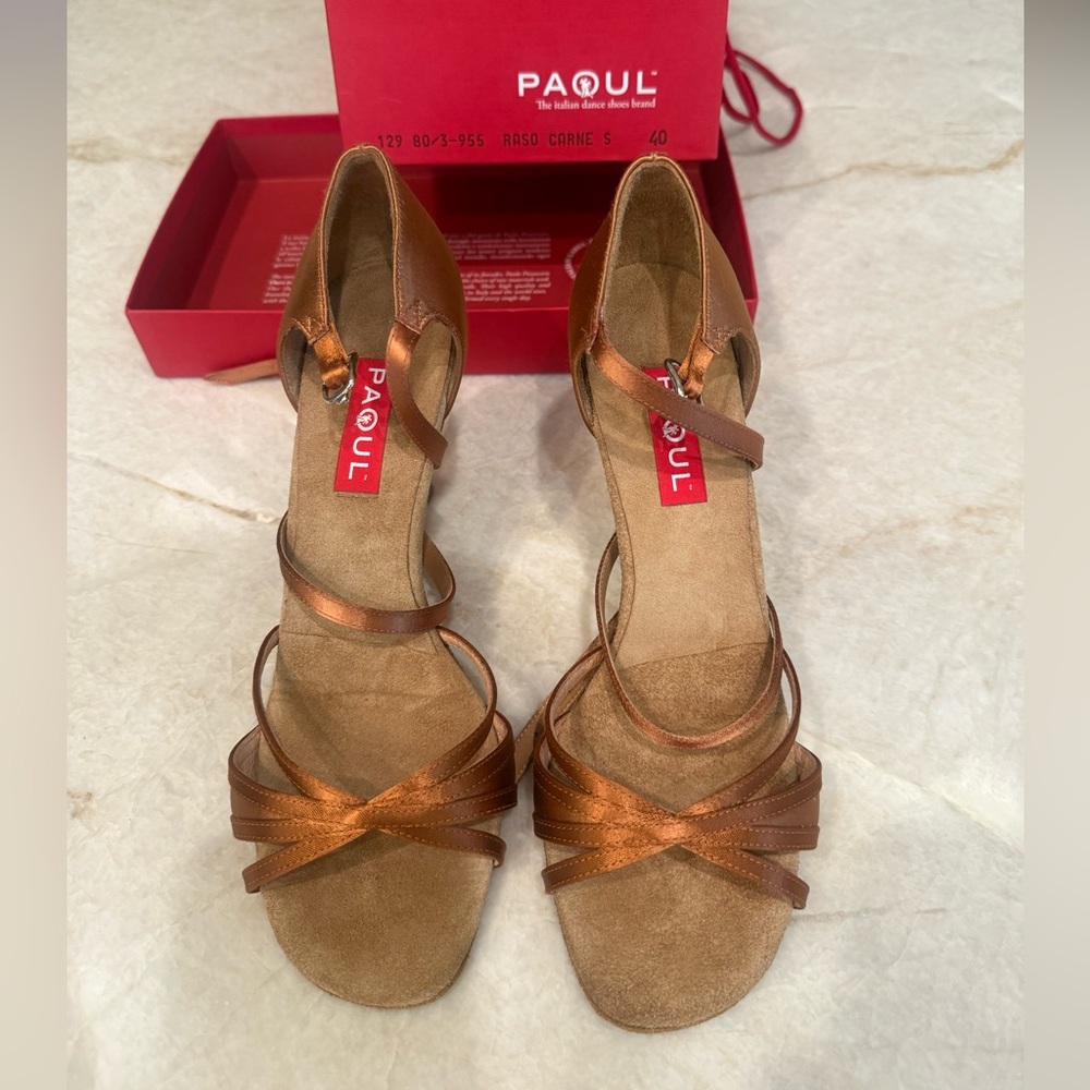 Brand new, size 40, never worn custom Italian Paoul Latin dancing shoes.